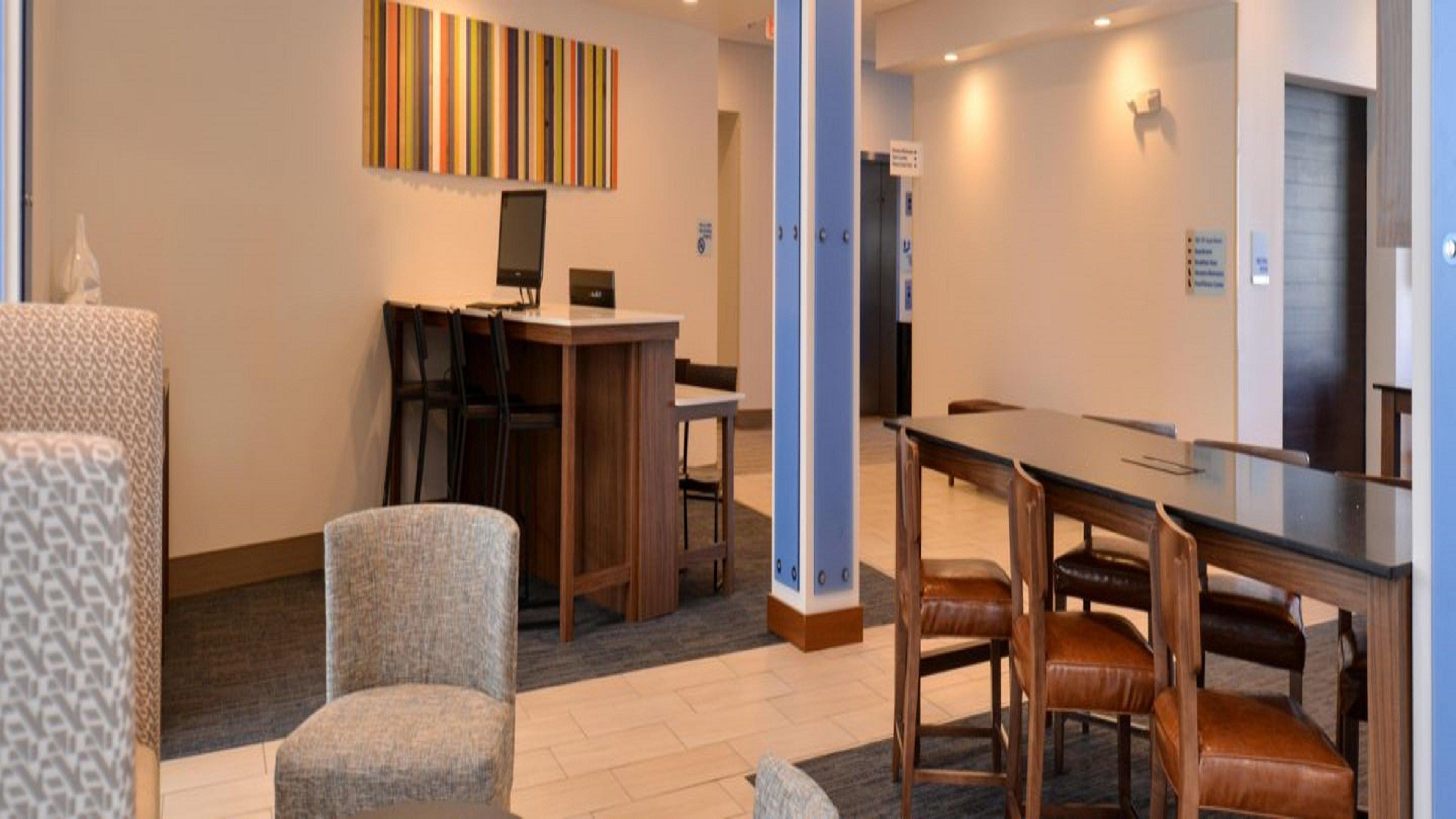 Holiday Inn Express & Suites - Southgate - Detroit Area, An Ihg Hotel Buitenkant foto