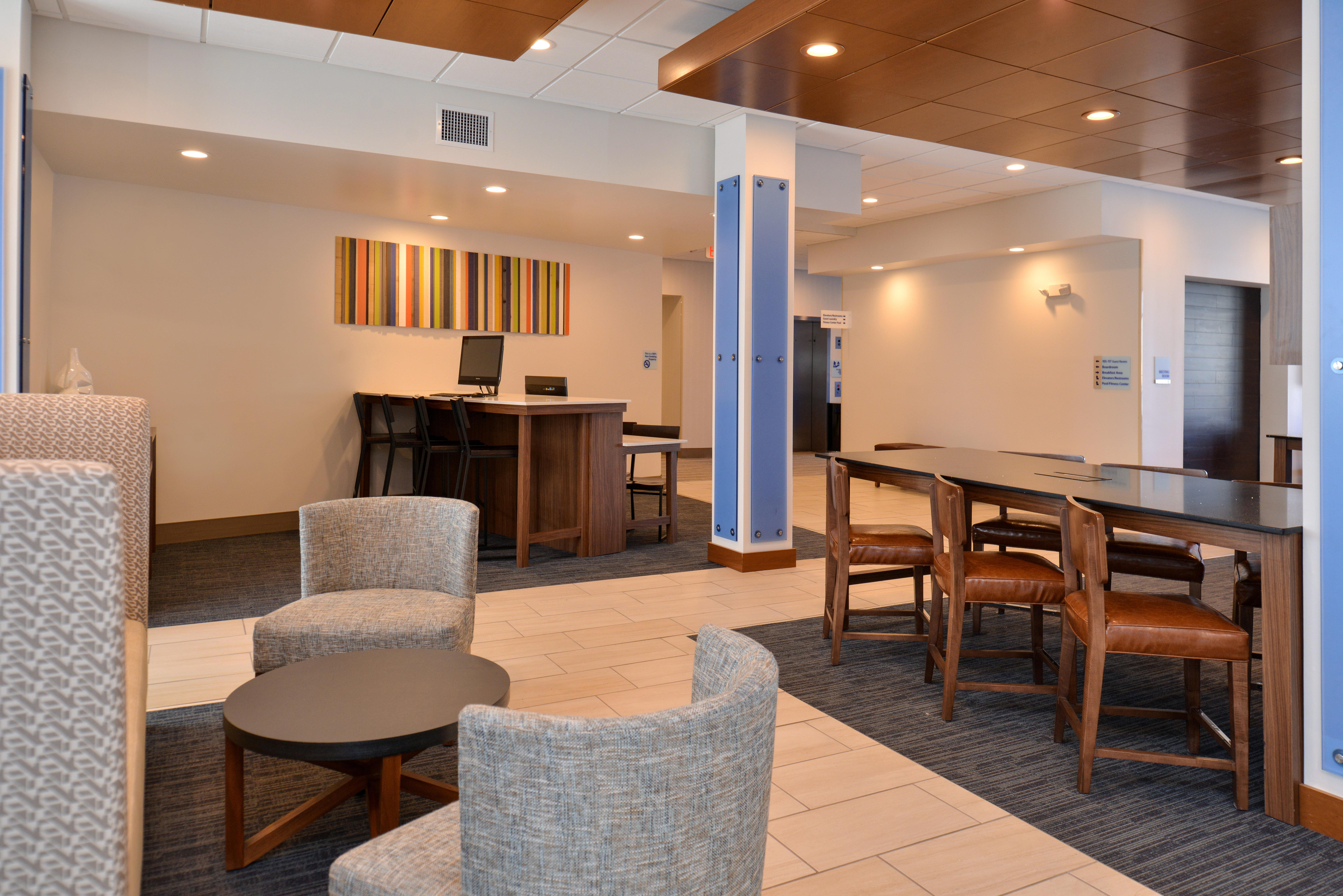 Holiday Inn Express & Suites - Southgate - Detroit Area, An Ihg Hotel Buitenkant foto